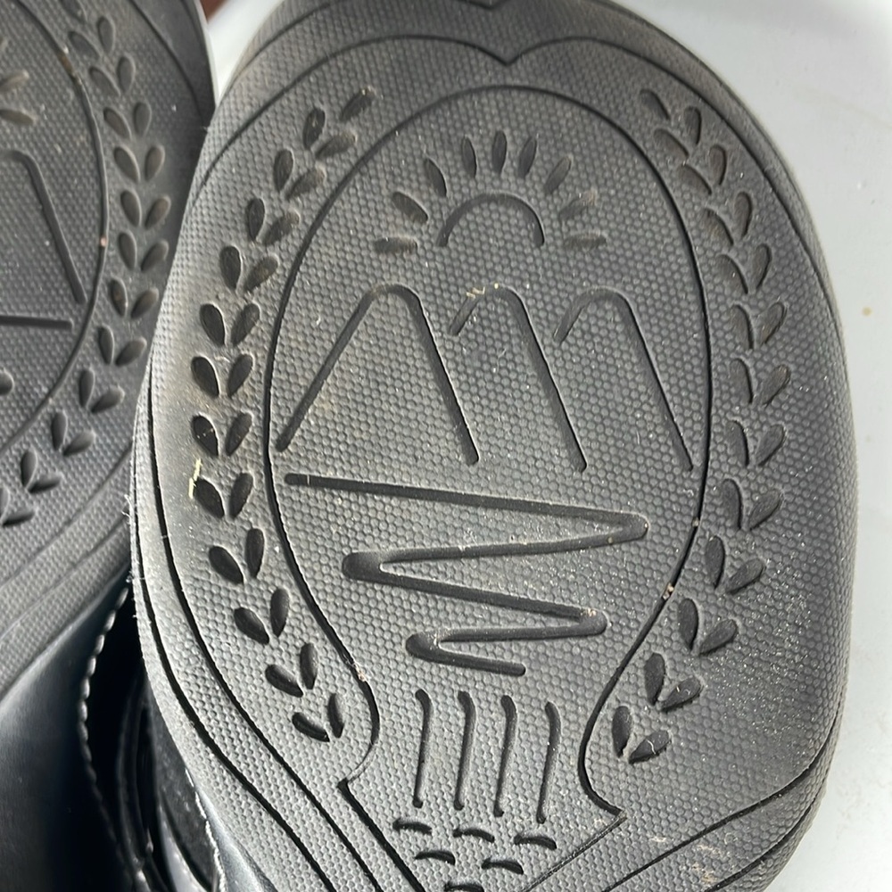 G.H. Bass & Co. | Tebow|Leather | Black |  Buckled | Slip-On Clogs/Mules |Size 9 - Picture 12 of 16